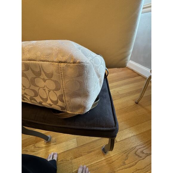 Coach Large Gold Metallic Signature Gallery Bag - Picture 9 of 16